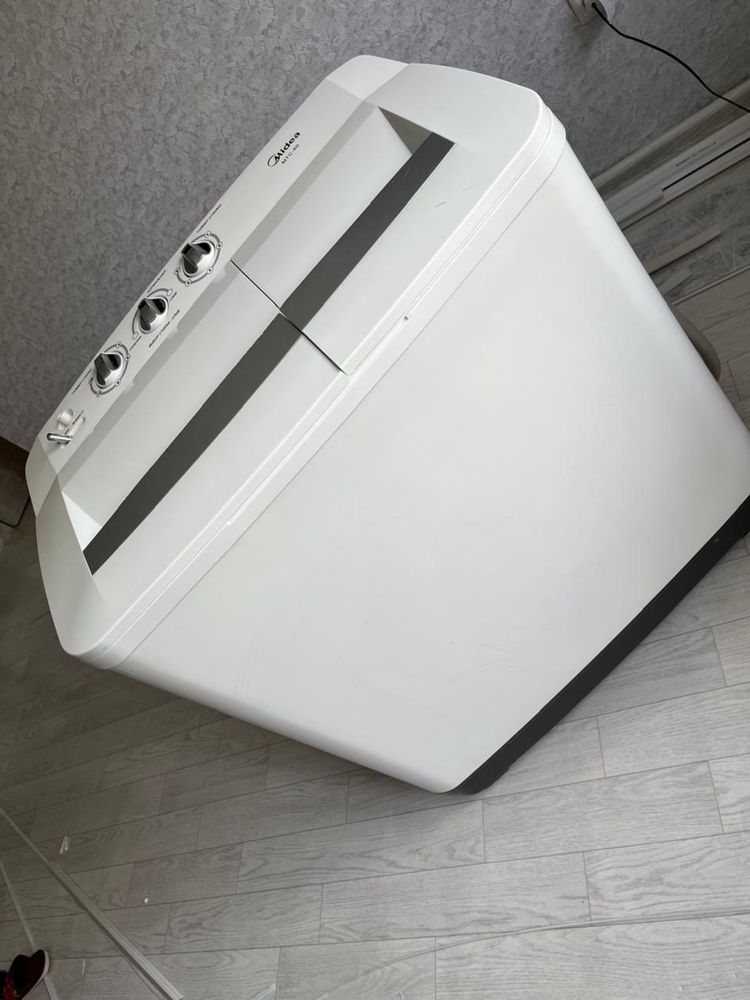 Продам б/у полу автомат машину