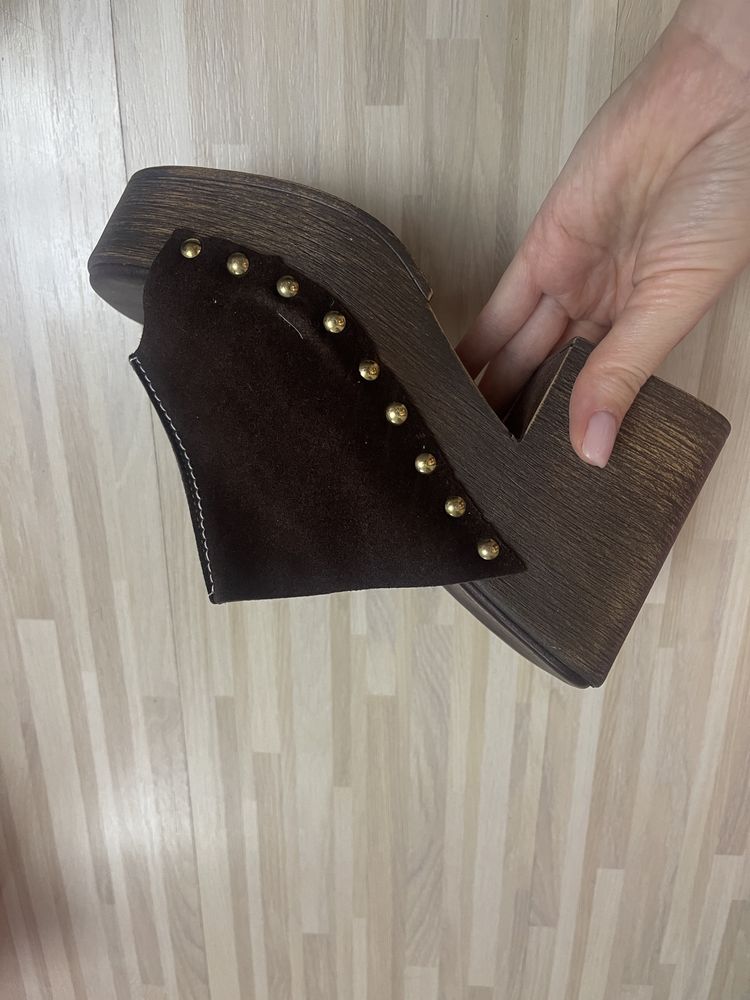 Сабо из натуральной замши.