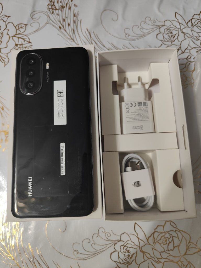 Продам Huawei Nova y70 4/64 ГБ. в отличном состоянии в полном комплект