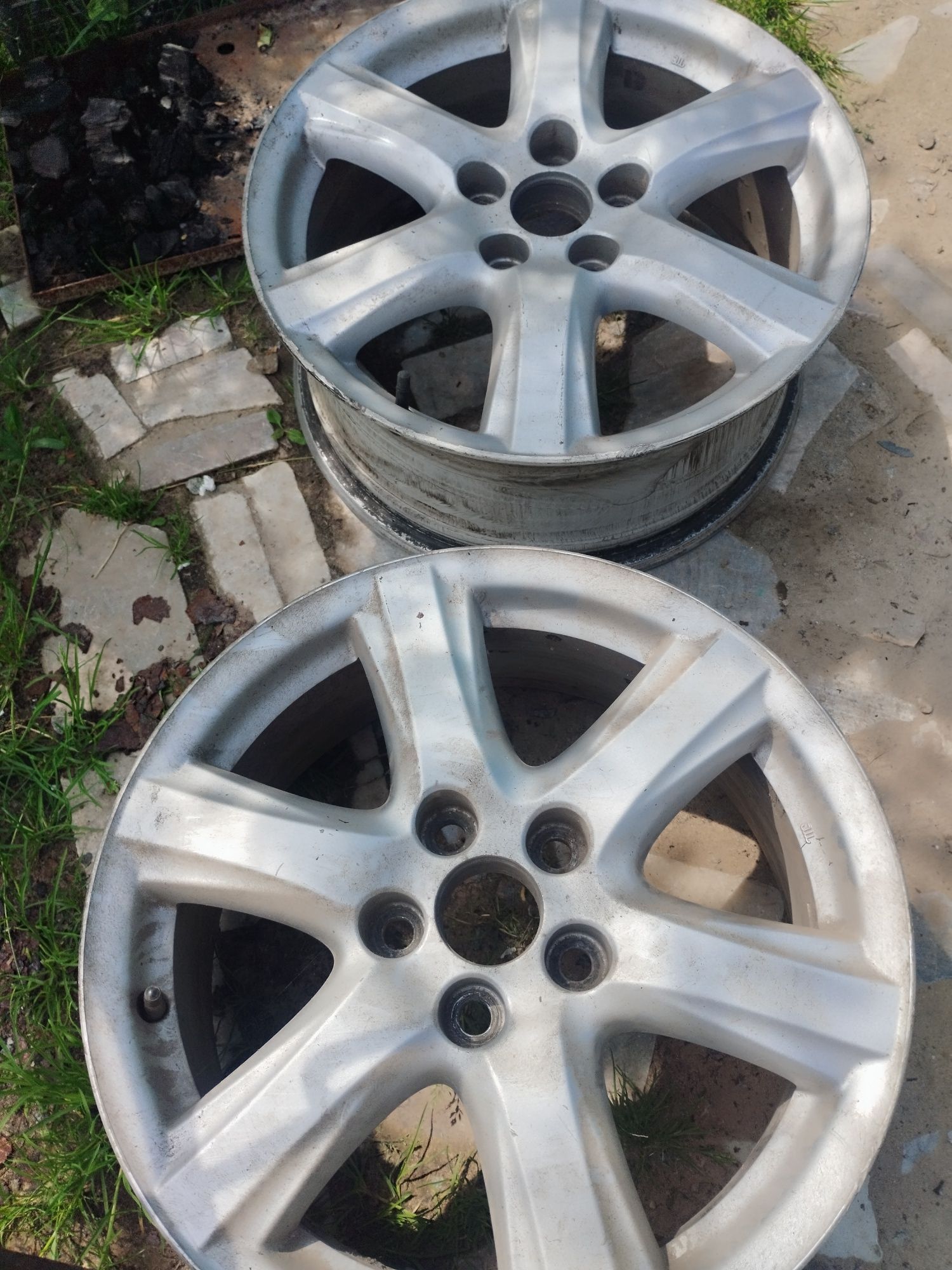 Продам диски Камри 40-45 SE оригинал