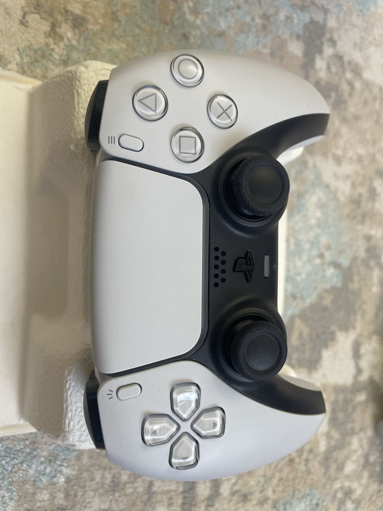 SONY  PS5 с гарантий 1 год