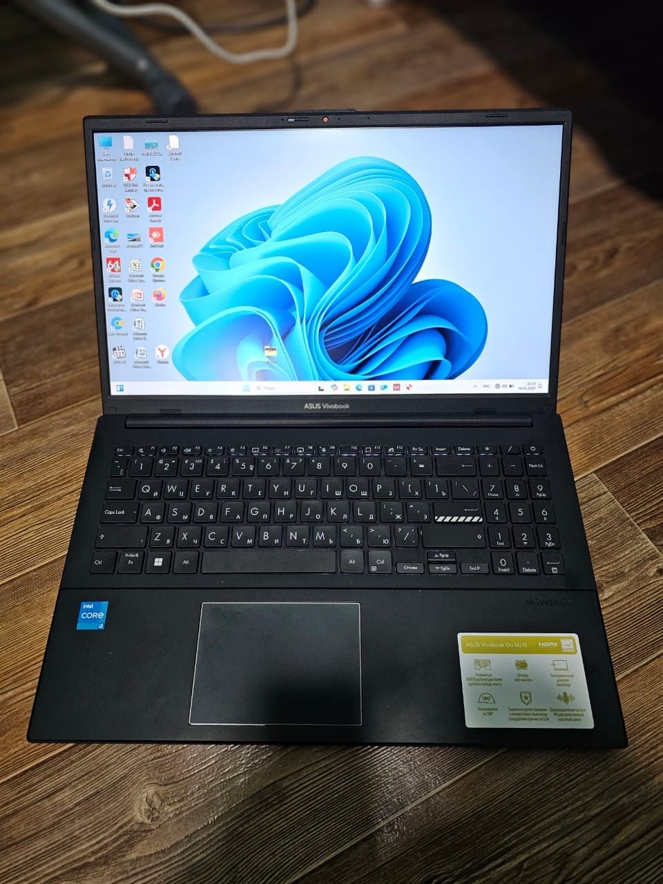 Продам современный шустрый ноутбук Asus vivobook