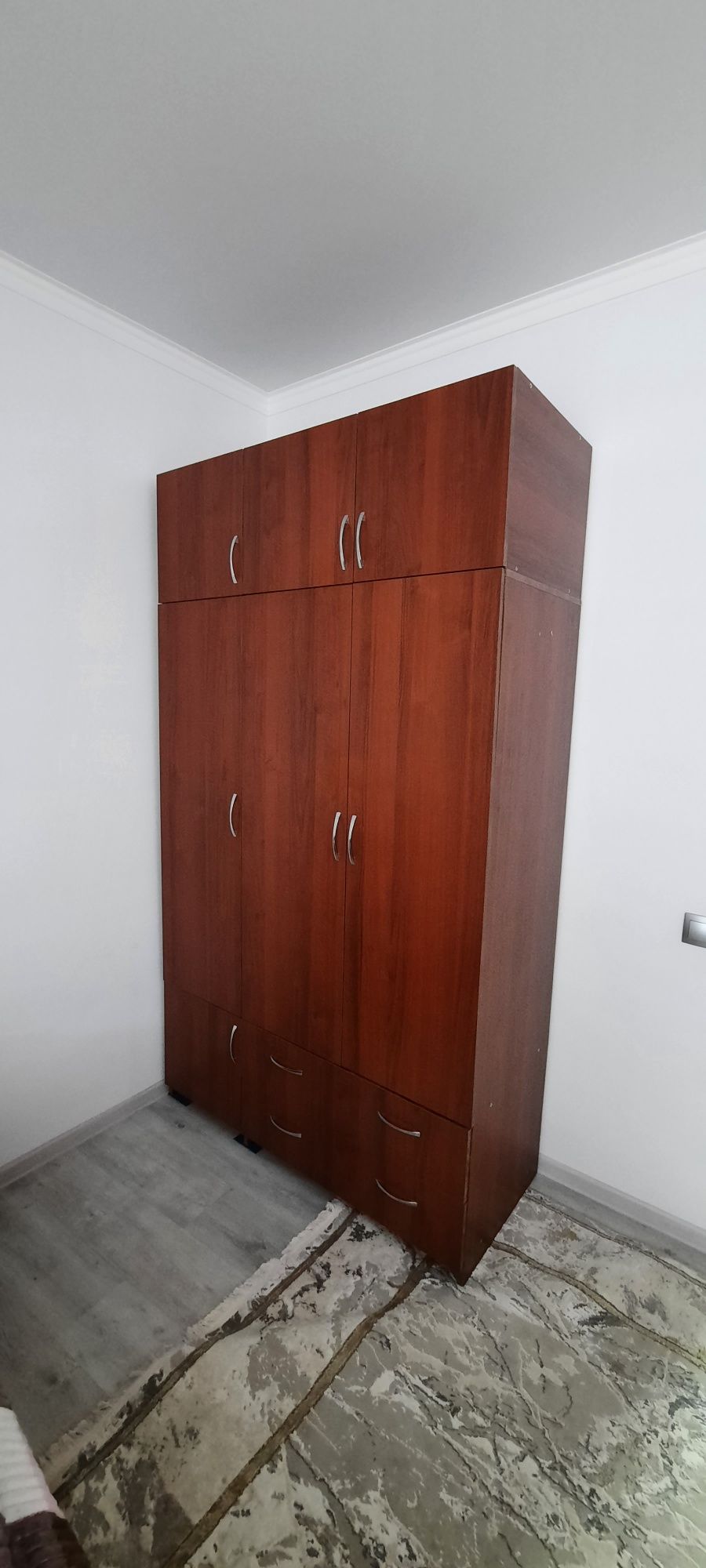 Продам кровать и шифонер