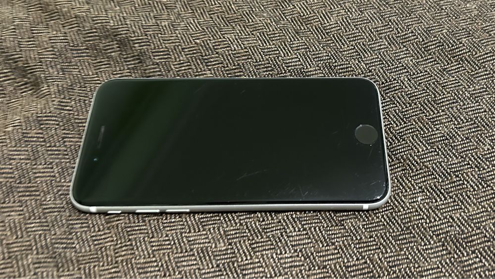 iPhone SE (2nd generation) 64гб