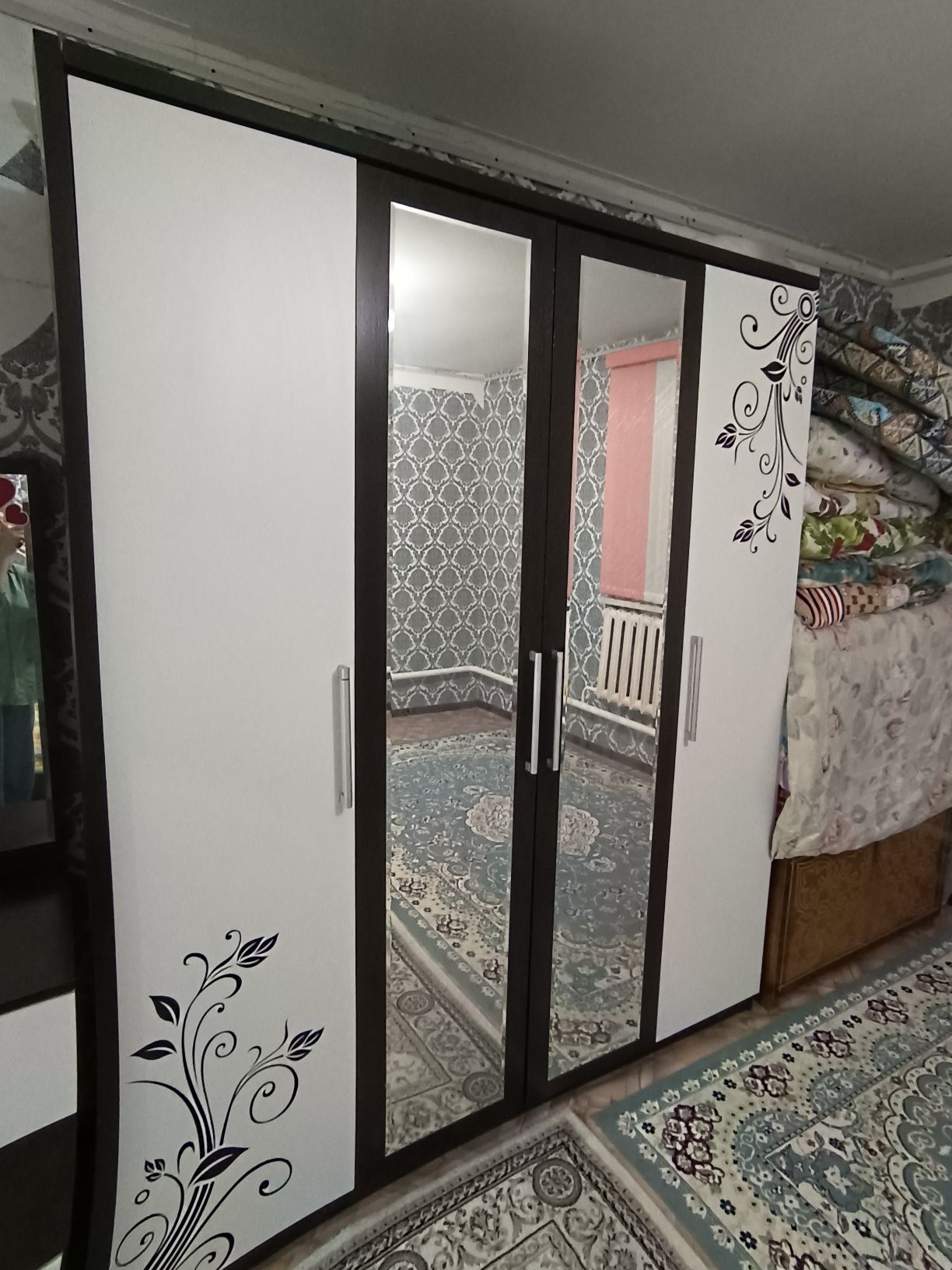 Спальный гарнитур
