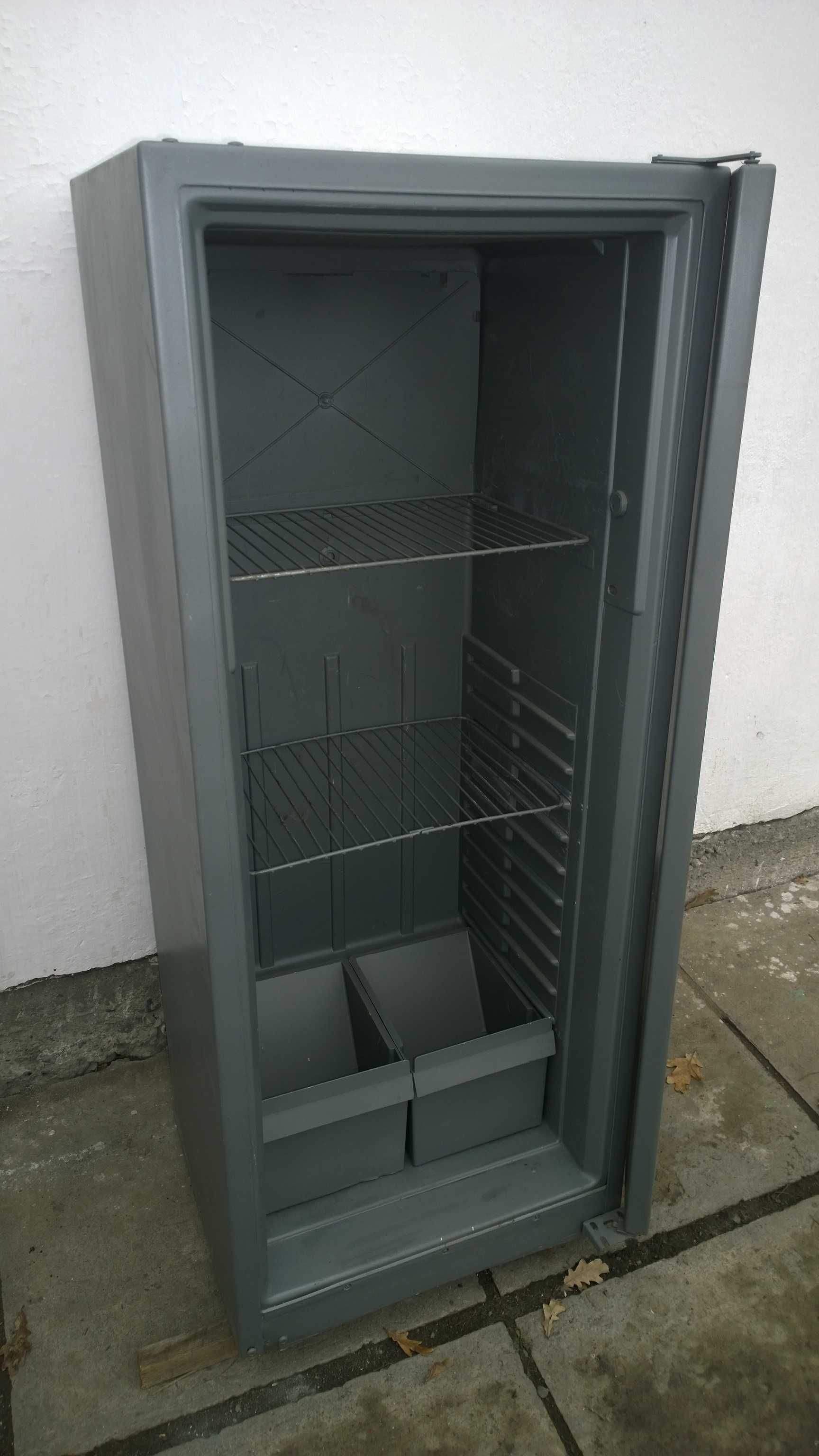 Шкаф стальной, размеры 1500х600х600мм, срочно
