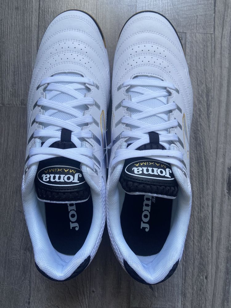 Кроссовки joma футзальные