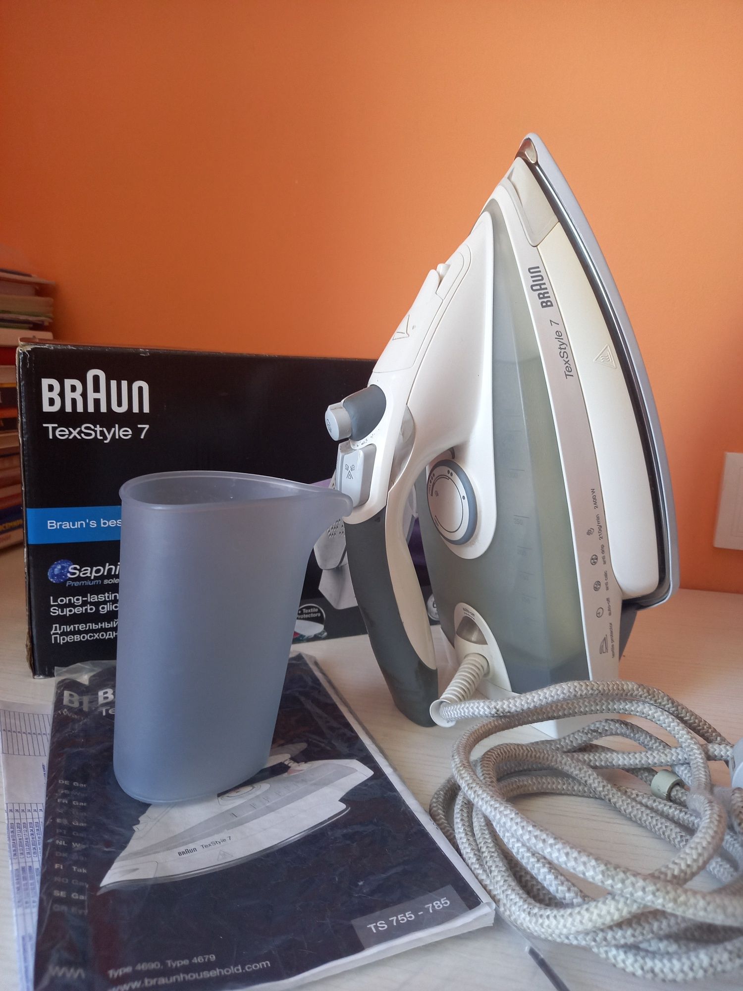 Продаю утюг "BRAUN'",в  отличном   состоянии.