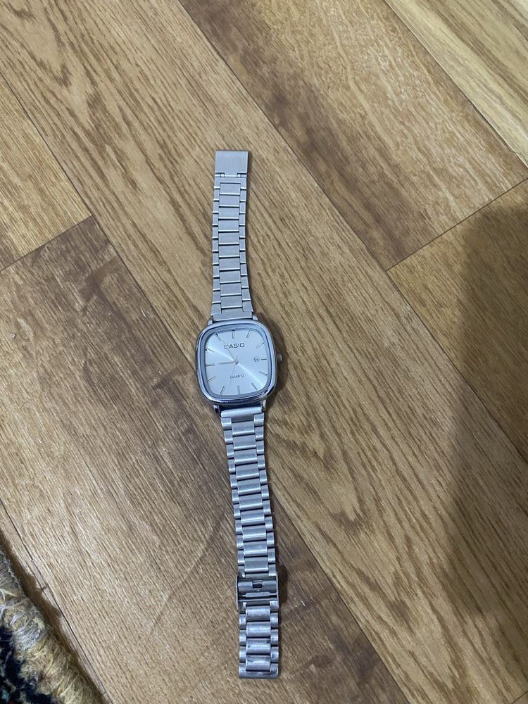 Часы Casio отличный часы купил недавно срочно денег нужен