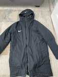 Продам зимнюю куртку Nike
