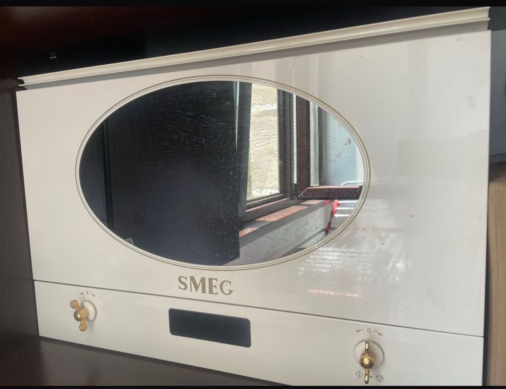 Микроволновая печь SMEG