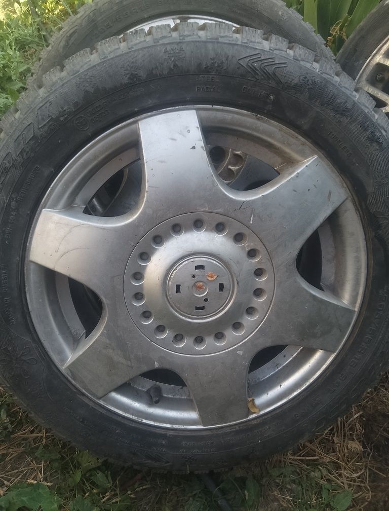 Продам 4 колеса с титановыми дисками