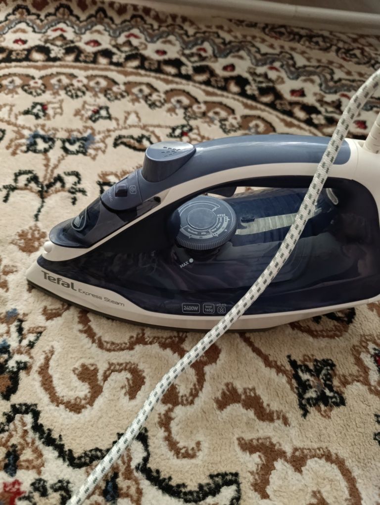 Утюг Tefal в отличном состоянии