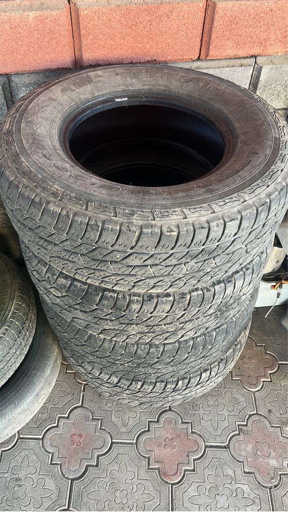 Диск с резиной 6х139.7  R15