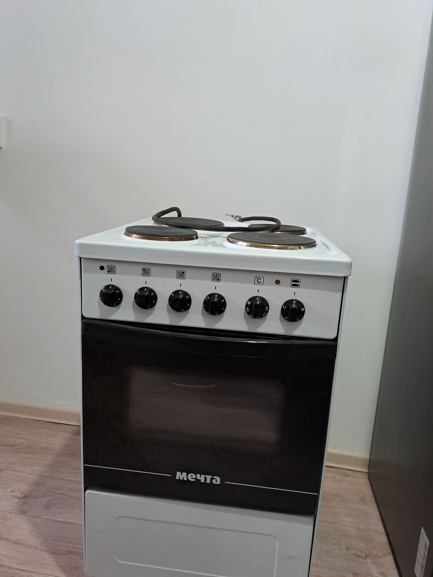 продам электрическую плиту