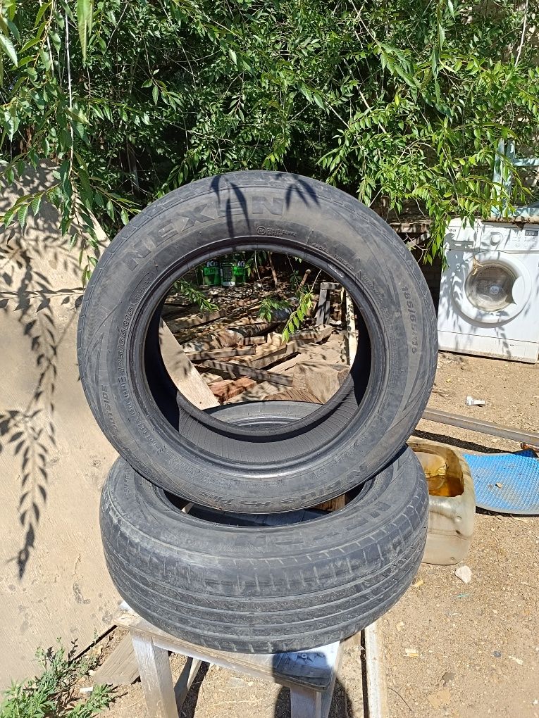 Продам два колеса nexen 185/65 r15