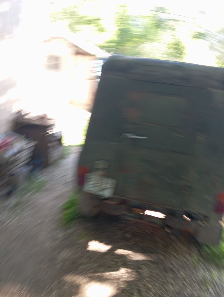 Продам два Уаза 469
