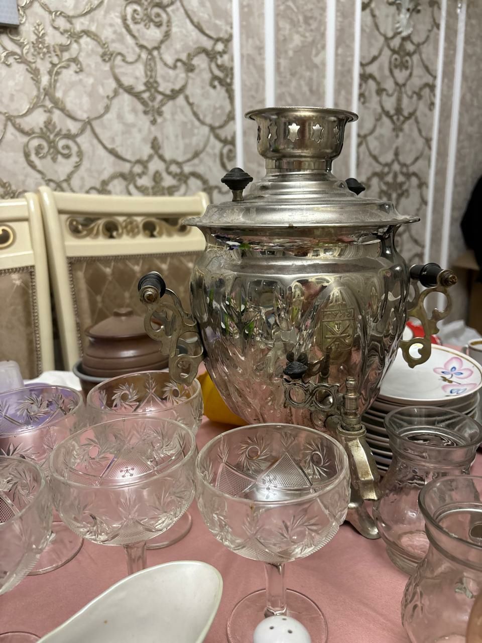 Продам кастрюли самовар и посуду