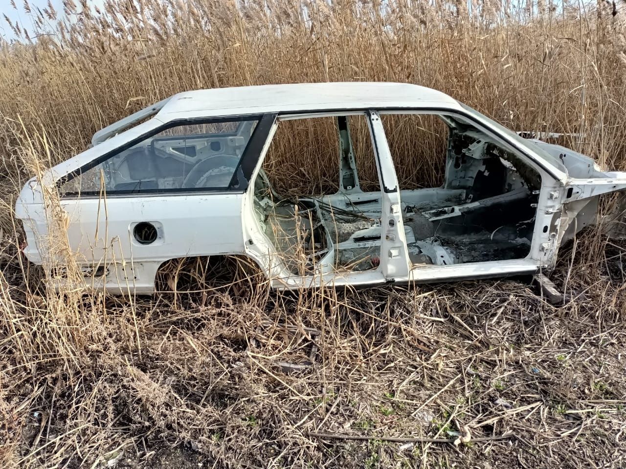 Продам по запчастям Ауди 80 в4 в3 ауди 100с3