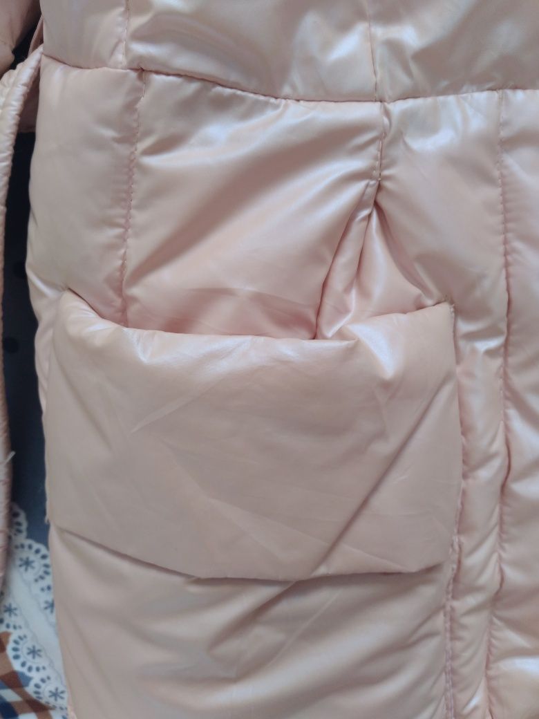 Продам куртку 134