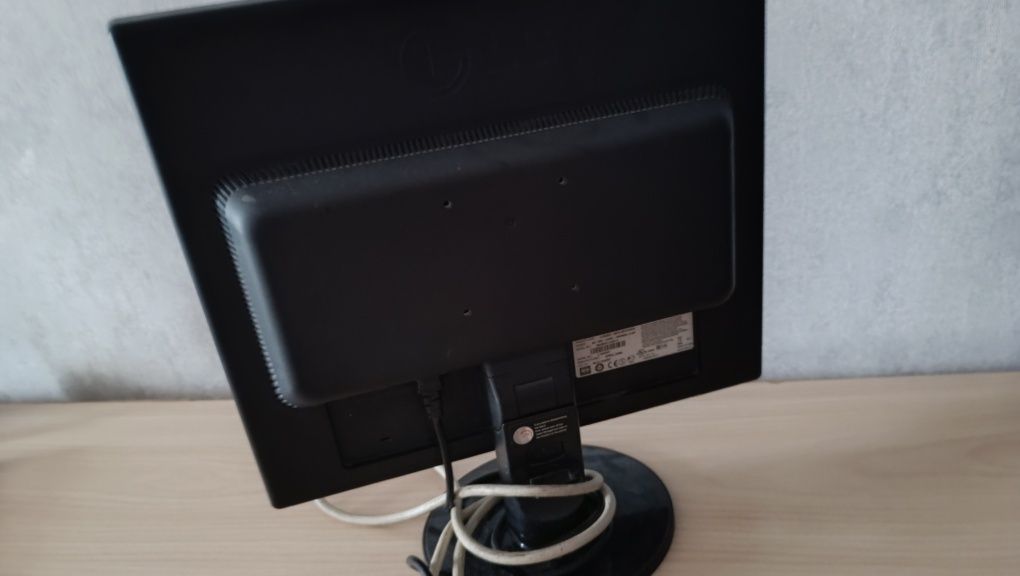 монитор lg flatron l1942s-bf