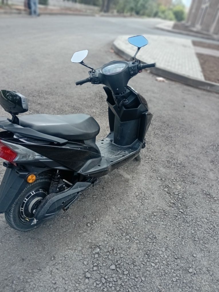 Электроскутер Atlas Eagle 2000W Black