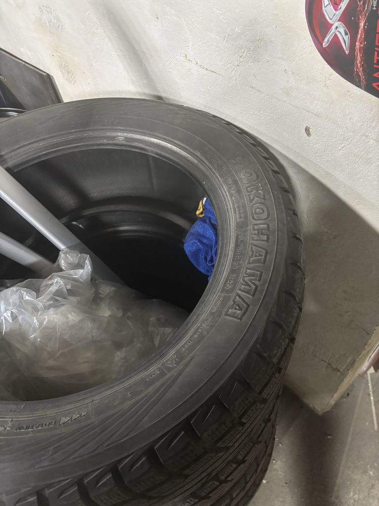 Продам зимние шины 285/50 r 20