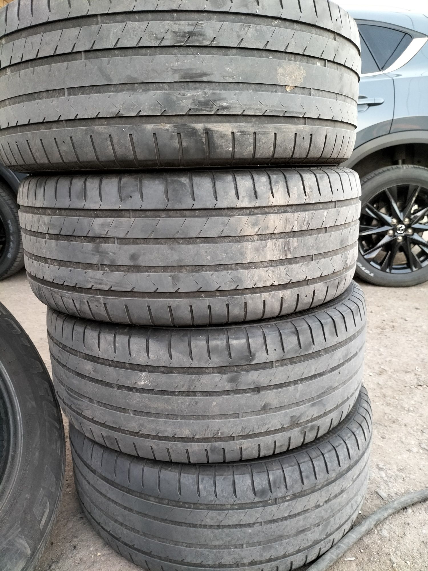 Шины лето 235/45R18
