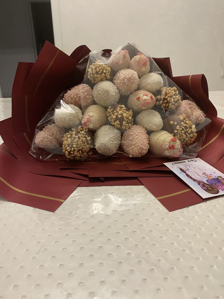 Клубника в шоколаде букет