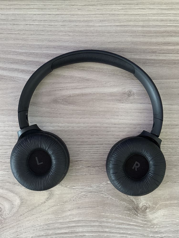Продаю наушники JBL TUNE 510bt