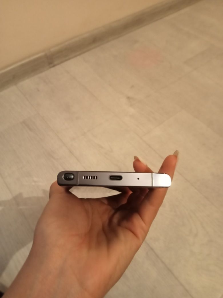 Продам телефон Samsung note 10+