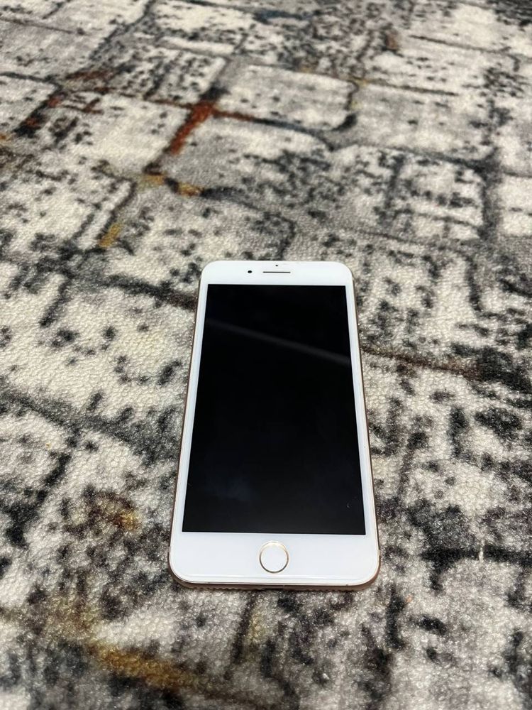 iPhone 8 plus б/у