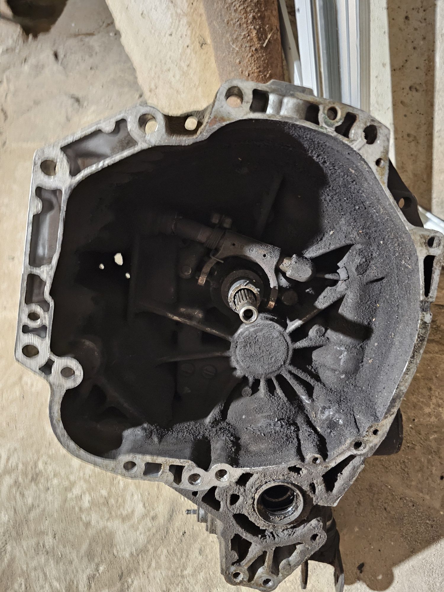 Коробка Nissan primera p10