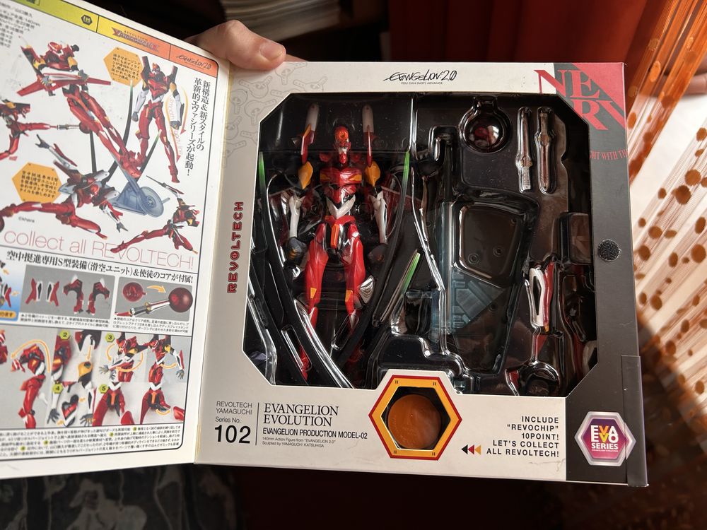 Экшн-фигура Revoltech Eva-02 (Neon Genesis Evangelion)