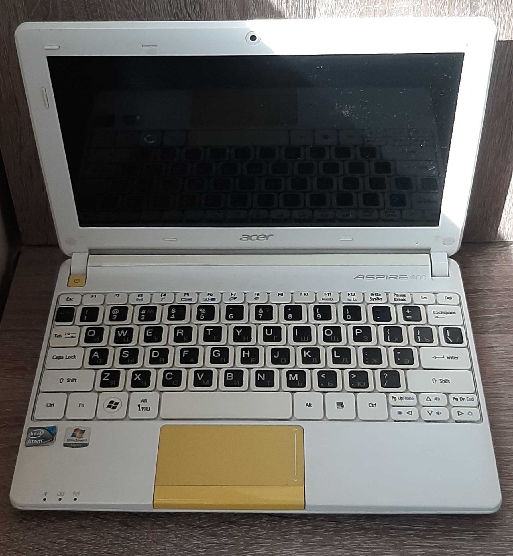 Нетбук Acer One D270