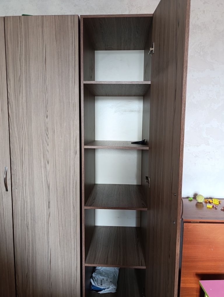Шкаф для вещей , мебель