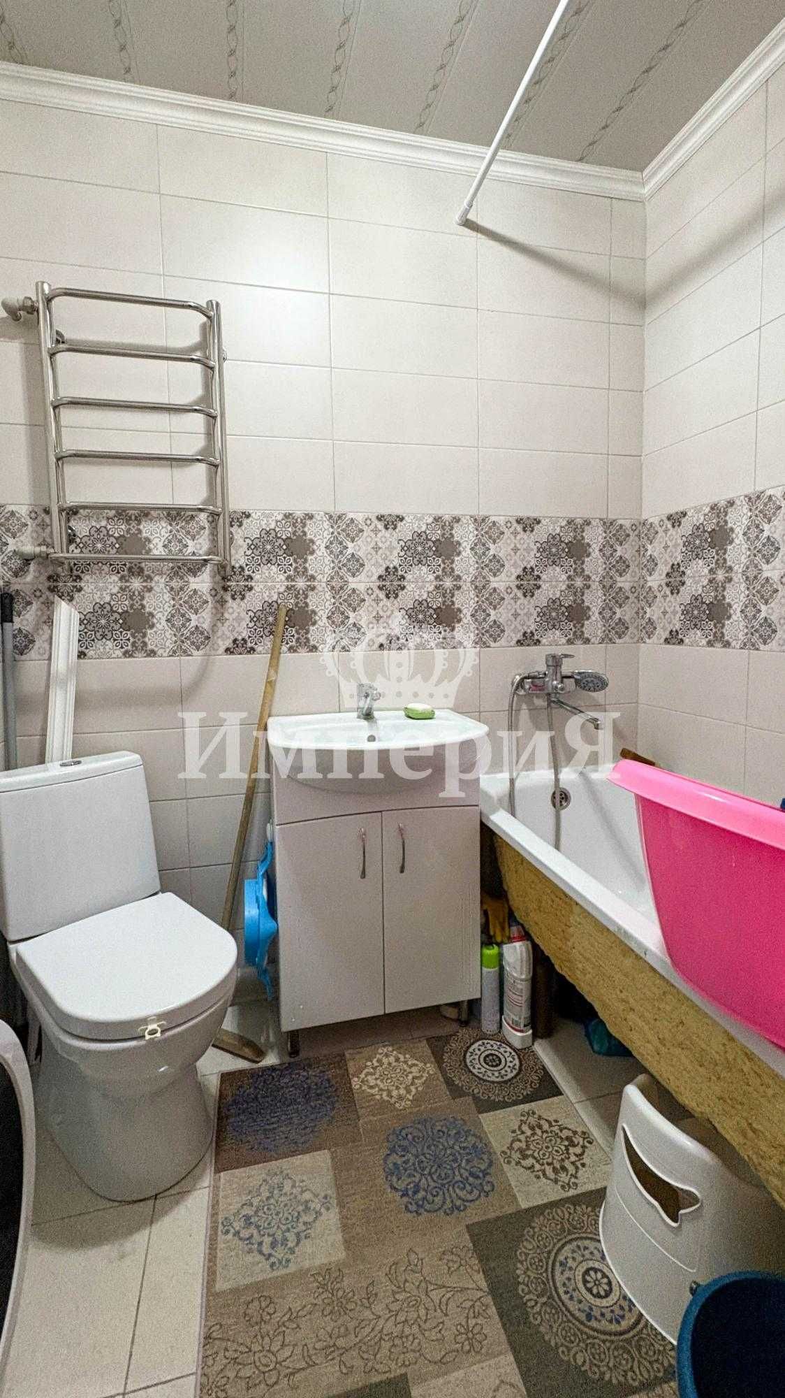 Продам 2 ком кв ; мкрн