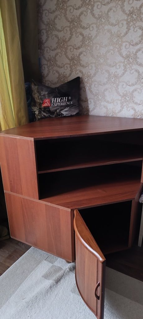 Срочно продам тумбу