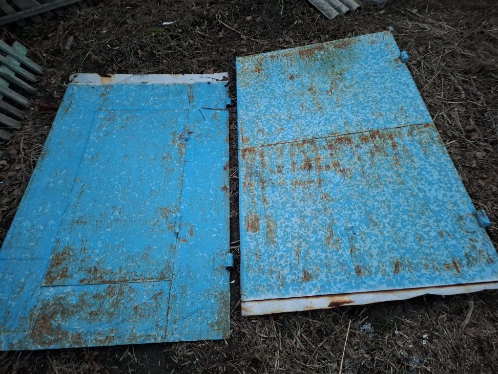 Продам гаражные ворота 4 пары