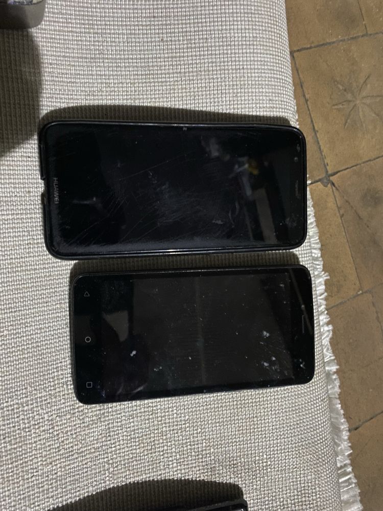 Телефоны Nokia и Motorola
