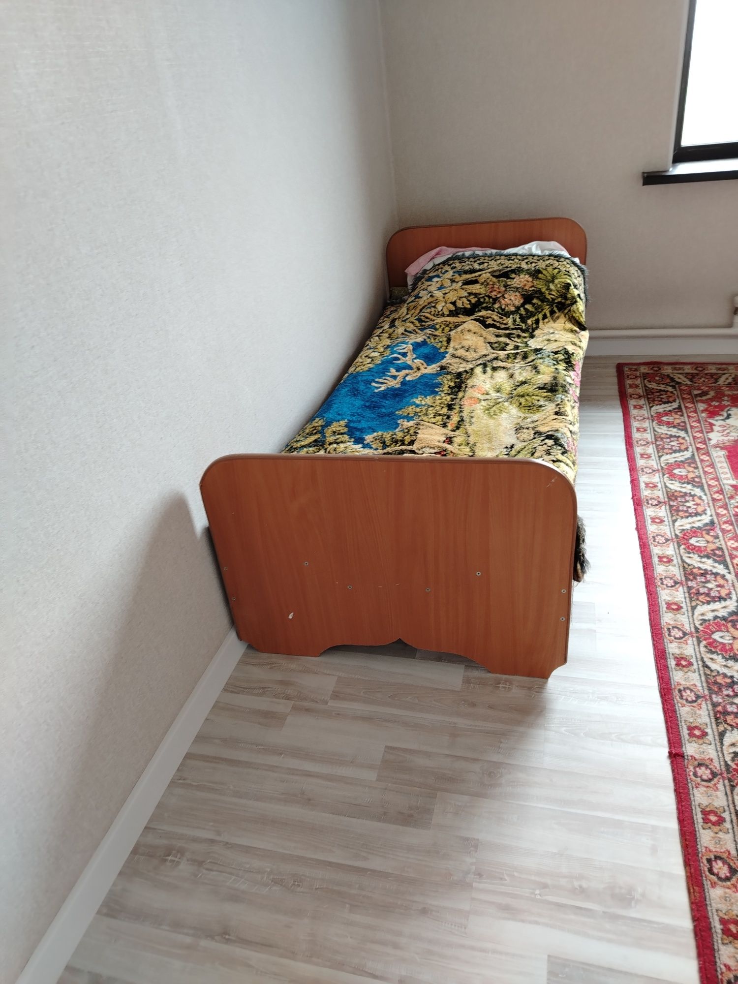 Кроват 2 шт цена 1шт 15000 состояние отличное