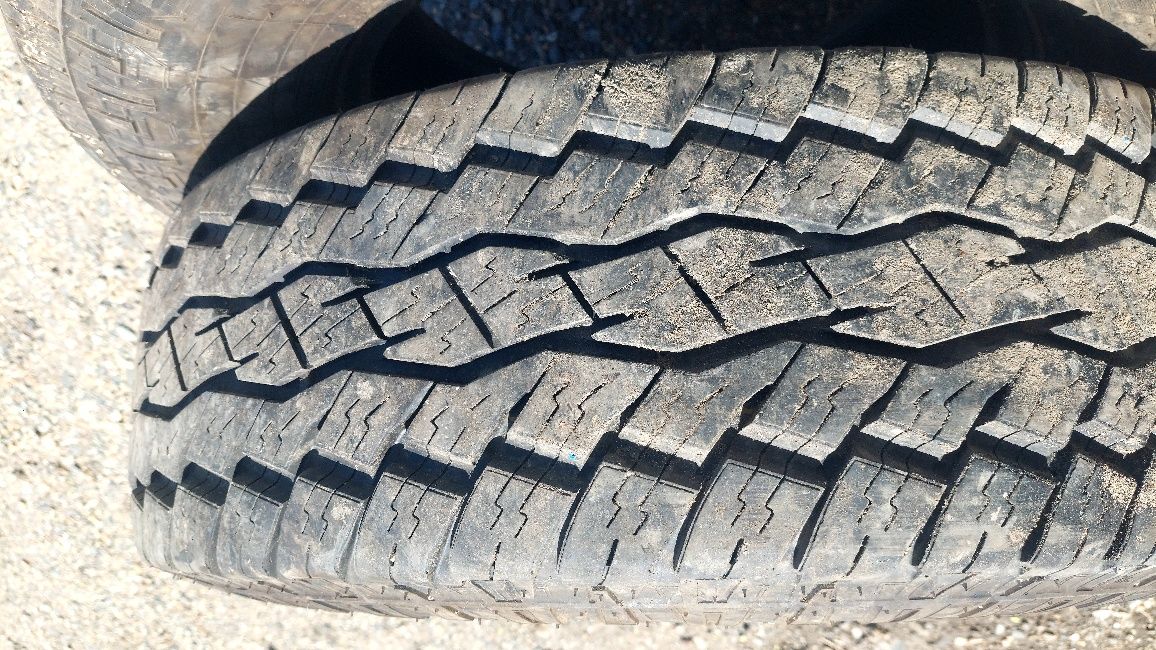 Продам резину Toyo A/T