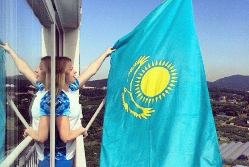 Большие флаги казахстана