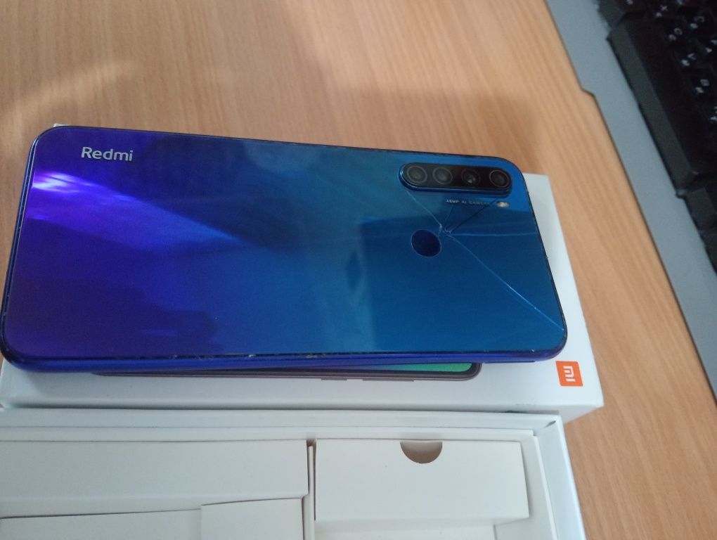 Продам Redmi note 8 в хорошем состоянии
