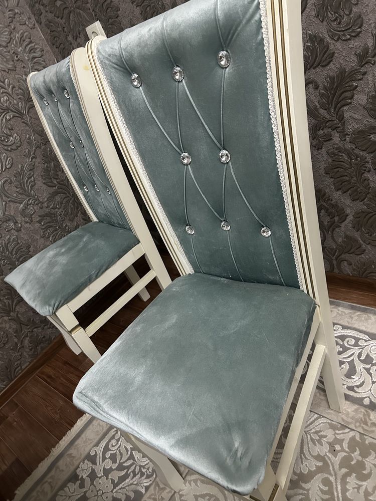 Продам стуля срочно