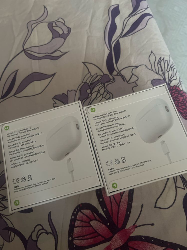 Продам или Обменяю два airpods pro срочно