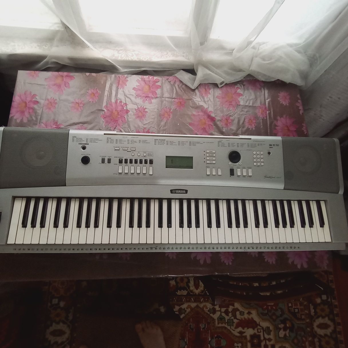 Синтезатор Yamaha DGX 230