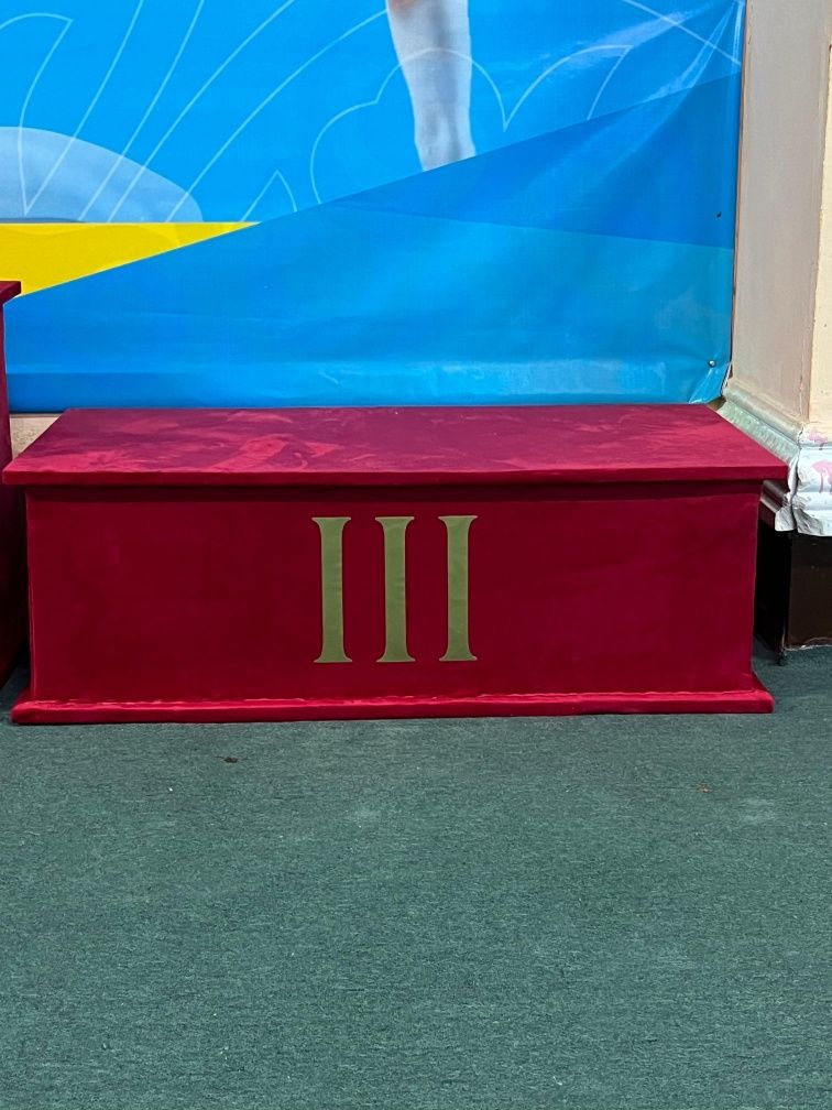 Пьедестал  для награждение