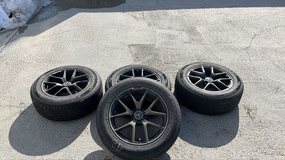 Продам летние резины с дисками
