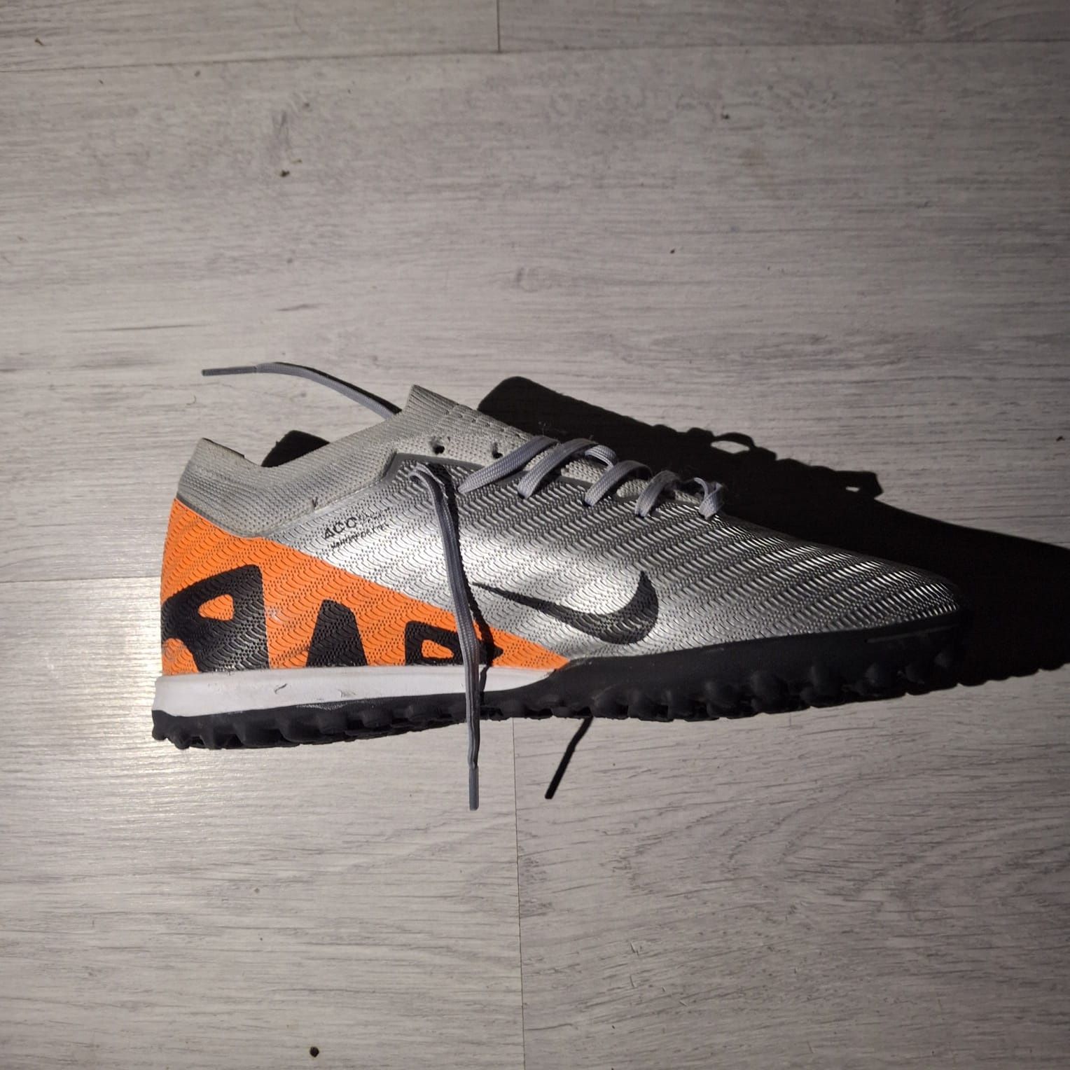 Новый: Бутси Nike Mercurial
Н